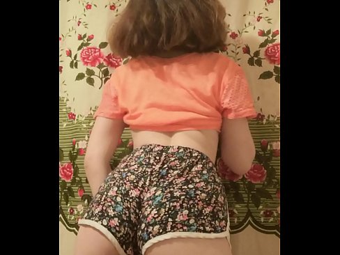 ❤️ Gadis muda seksi menanggalkan celana pendeknya di depan kamera ❤❌ Sex pada kami id.analytik24.ru ❤